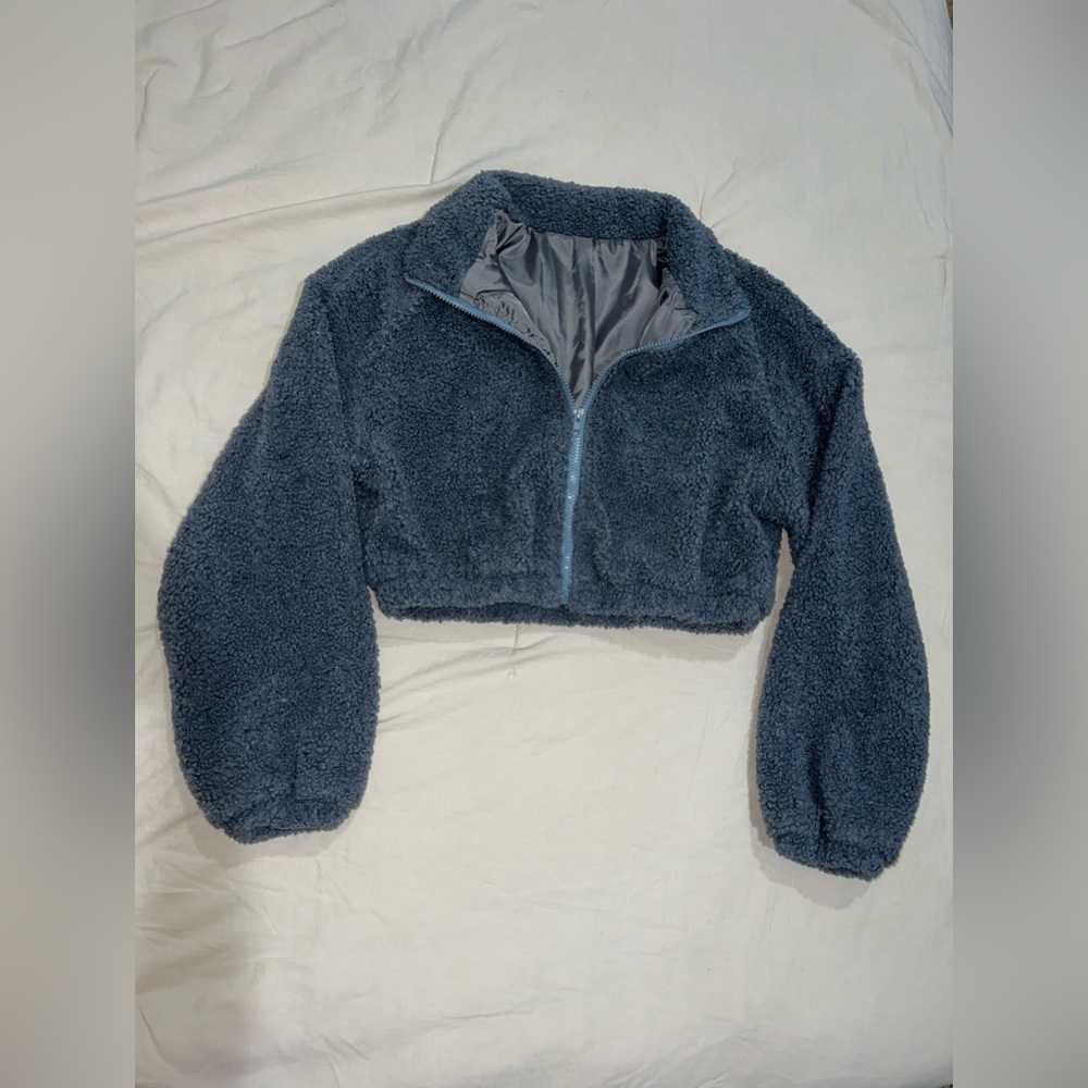 Fuzzy cropped jacket